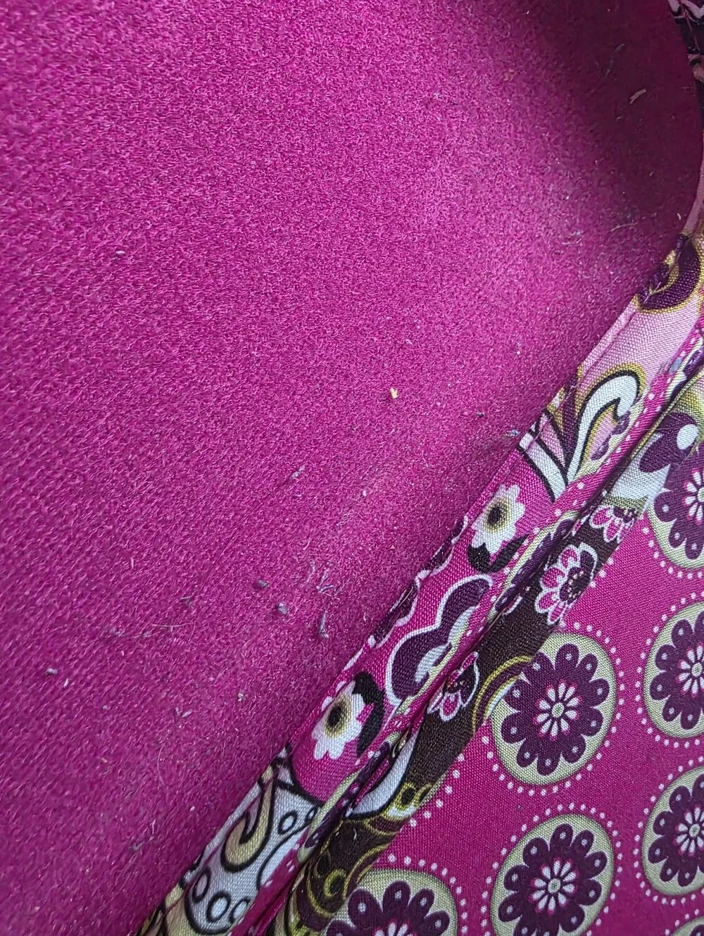 Very Berry Paisley Vera Bradley Quilted Cotton Hard Shell Laptop Messenger Bag